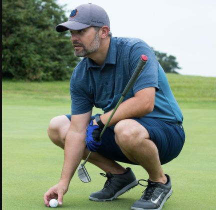 How a Premium Glove Holder Changes the Course of a Golf Game